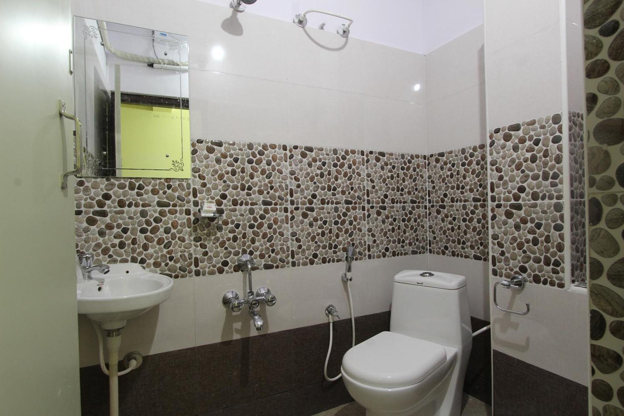 העיר בנגלור Hotel O V R Residency Near Sri Amruth Chithra Mandira מראה חיצוני תמונה
