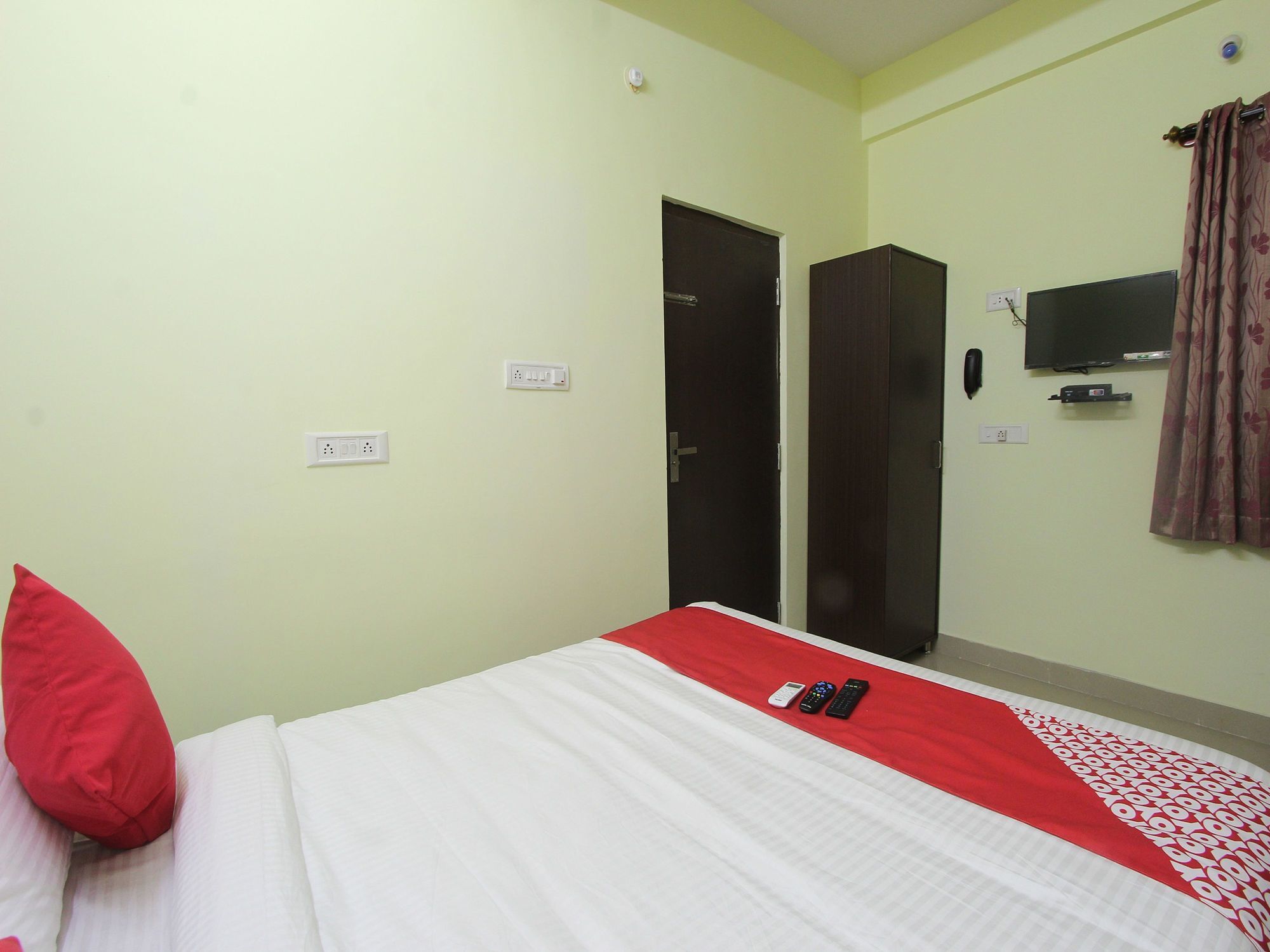 העיר בנגלור Hotel O V R Residency Near Sri Amruth Chithra Mandira מראה חיצוני תמונה